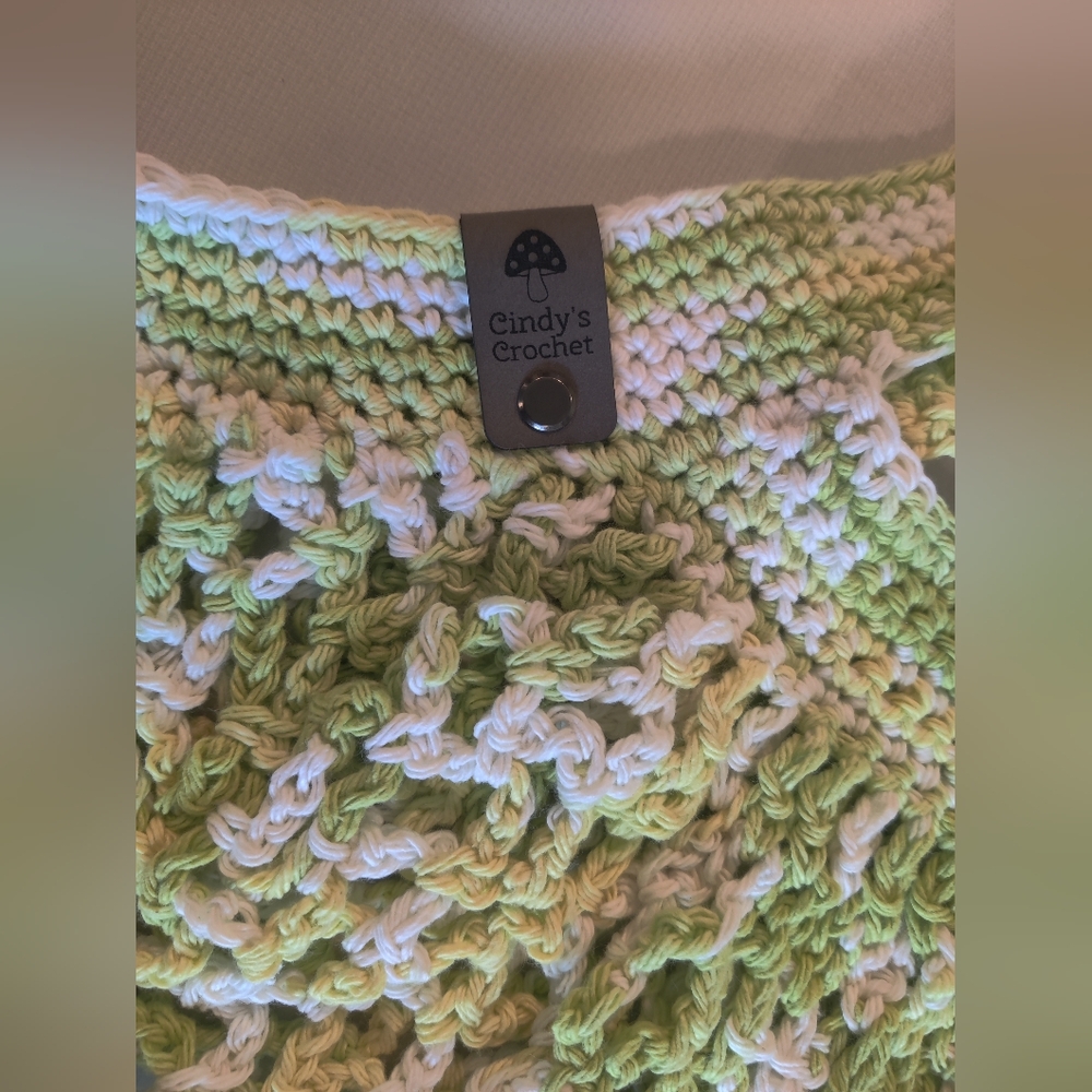 Greens and White Crochet Mesh Market Bag - Picture 2 of 2